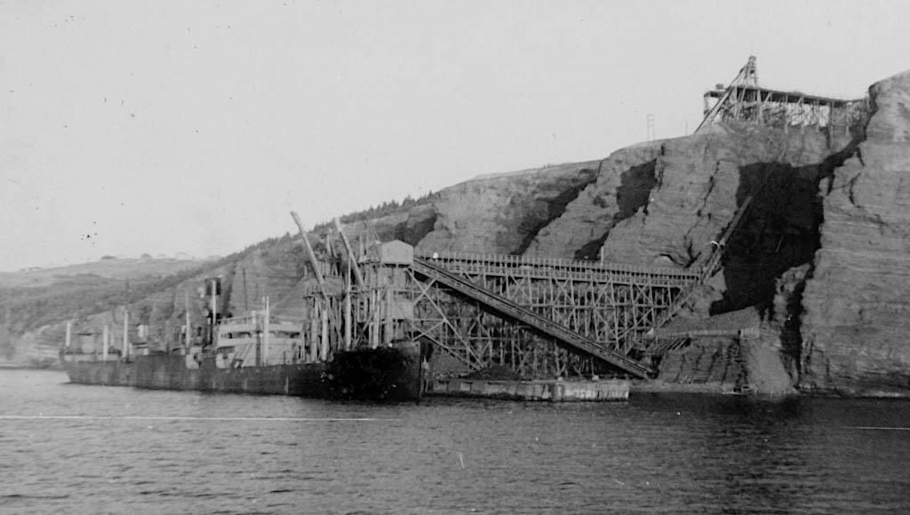 Scotia Pier loading ships